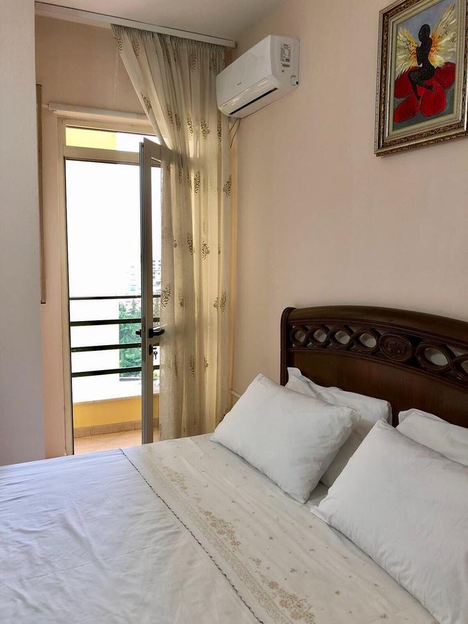 B&B Tirana Smile ภายนอก รูปภาพ