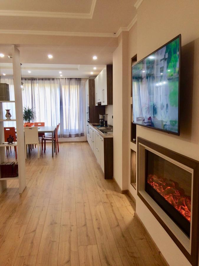B&B Tirana Smile ภายนอก รูปภาพ